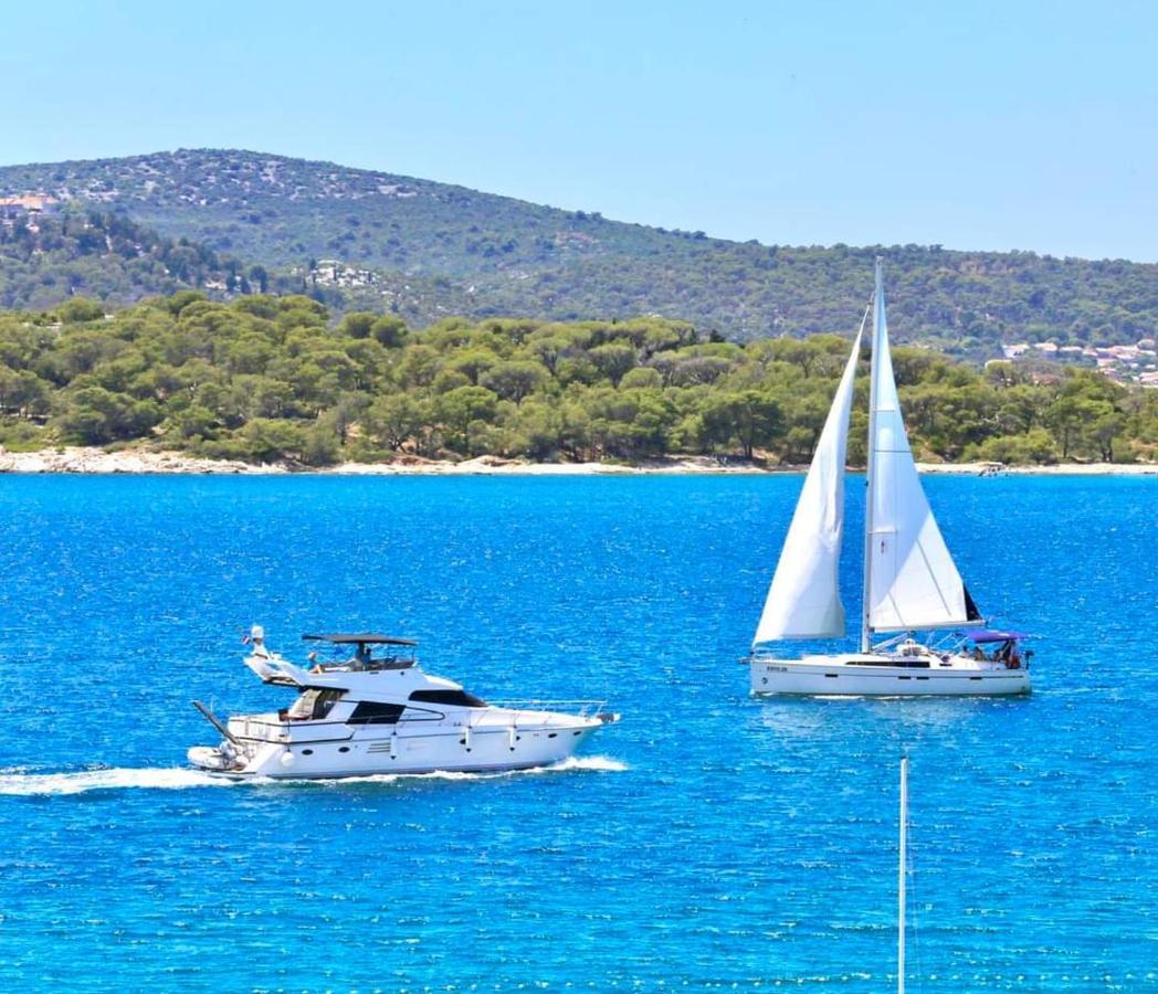 View Biograd *