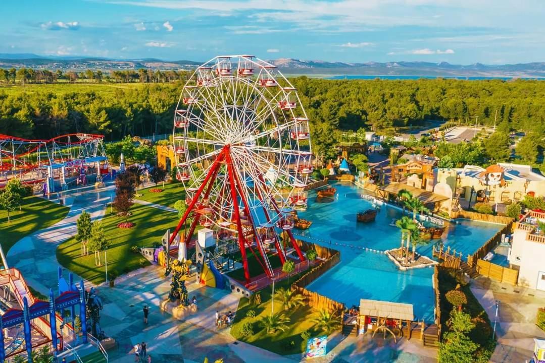 View Biograd *